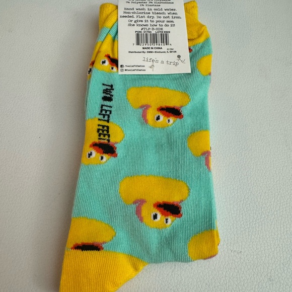 NWT Two Left Feet sitting duck socks - Picture 5 of 9